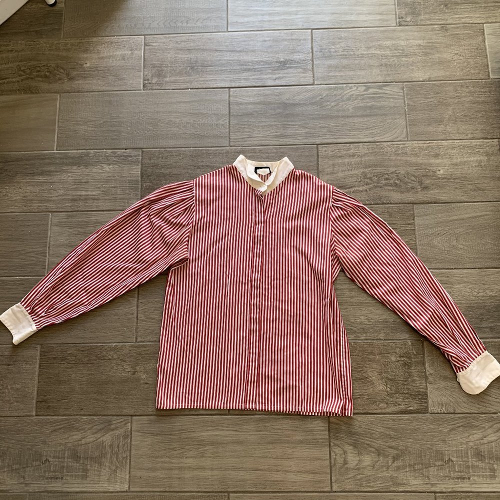 Vintage blouse--puffed sleeves